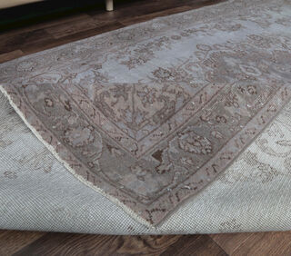 Etty - Turkish Vintage Rug - Thumbnail