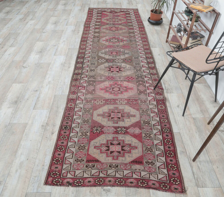 Gladys - Herki Hand-Knotted Rug Runner