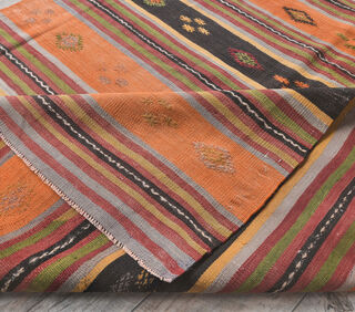 Gul - Heirloom Turkish Kilim - Thumbnail