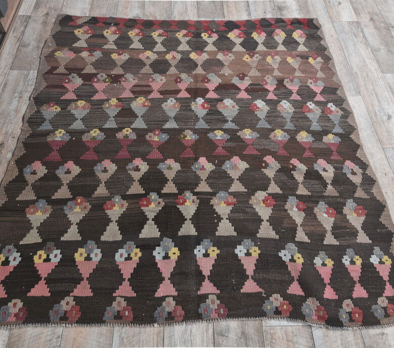 Gulpembe - Primitive Kilim Rug