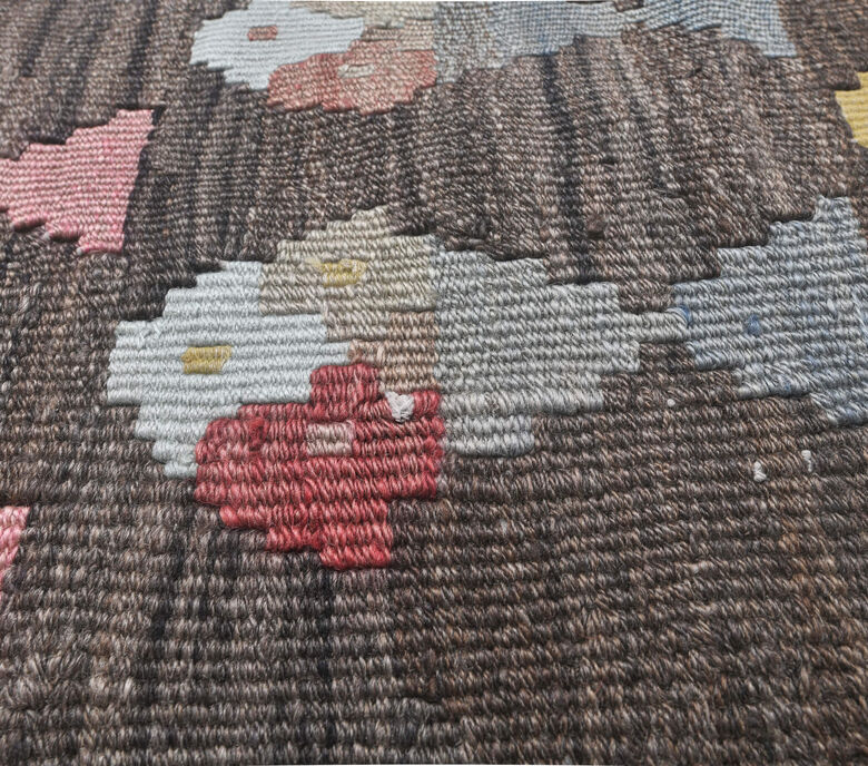 Gulpembe - Primitive Kilim Rug