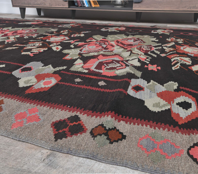 Gulru - Turkish Rustic Kilim