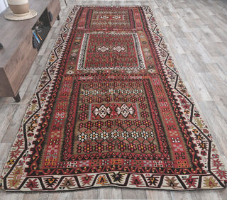 Gulshen - Wide Flatweave Runner Rug - Thumbnail