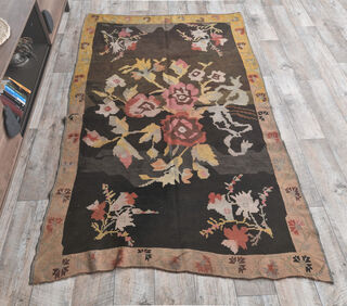 Gulyuz - Floral Kilim Rug - Thumbnail