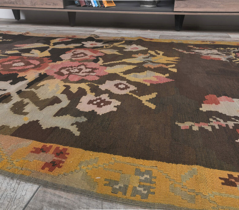 Gulyuz - Floral Kilim Rug