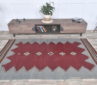 Gunnur - Gray & Red 1970's Flatweave Rug - Thumbnail