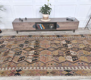 Gusel - Authentic Kilim Flatweave Rug - Thumbnail