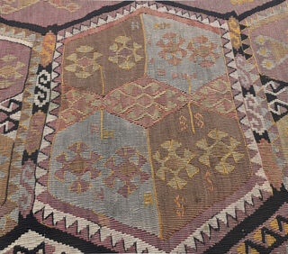 Gusel - Authentic Kilim Flatweave Rug - Thumbnail