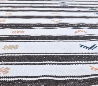 Hale - Black & White Kilim Rug - Thumbnail