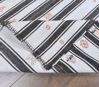 Hale - Black & White Kilim Rug - Thumbnail