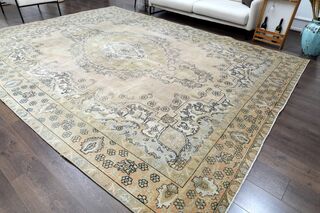 Handmade Persian Large Vintage Rug - Thumbnail
