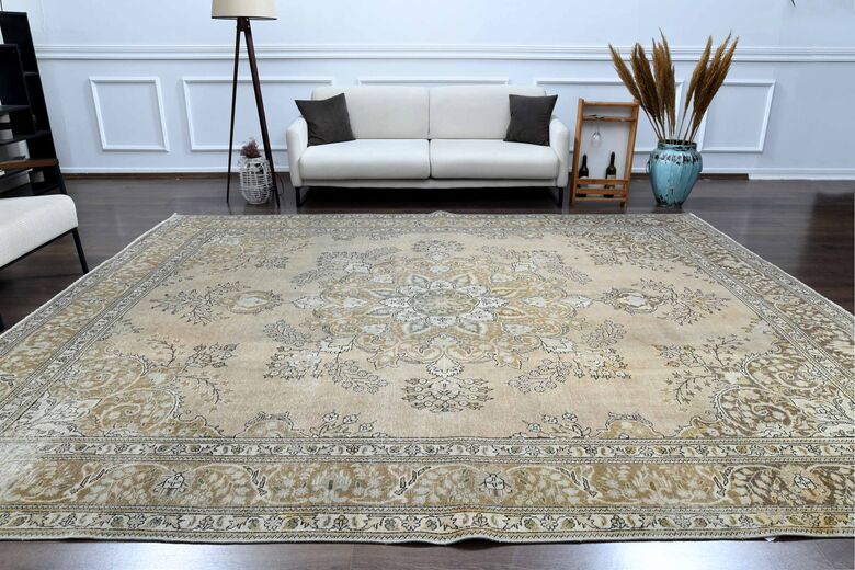 Handmade Persian Vintage Rug