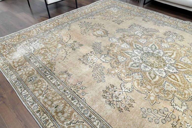Handmade Persian Vintage Rug