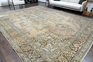 Handmade Persian Vintage Rug - Thumbnail