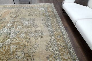 Handmade Persian Vintage Rug - Thumbnail
