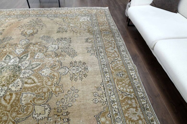 Handmade Persian Vintage Rug