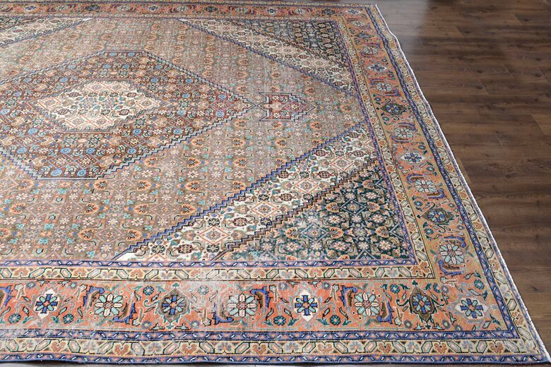 Handmade Persian Vintage Rug