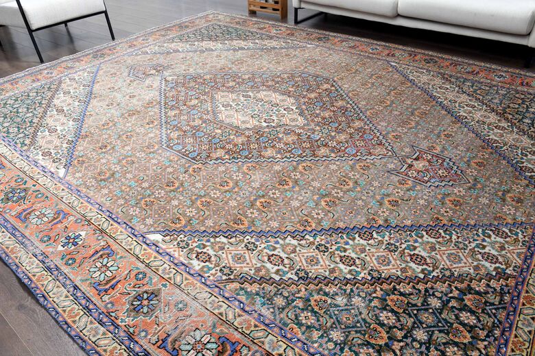 Handmade Persian Vintage Rug