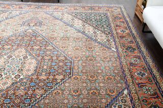 Handmade Persian Vintage Rug - Thumbnail