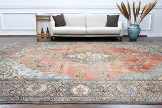 Handmade Persian Vintage Rug - Thumbnail