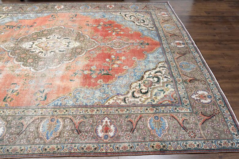 Handmade Persian Vintage Rug