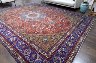 Handmade Persian Vintage Rug - Thumbnail