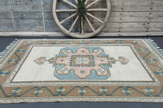 Tasseled Handmade Vintage Area Rug - Thumbnail