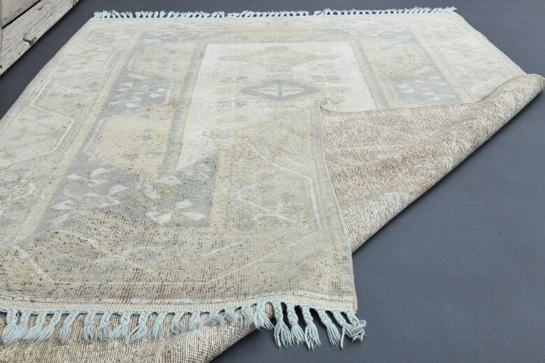 Vintage Area Neutral Carpet