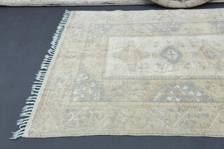 Vintage Area Neutral Carpet - Thumbnail