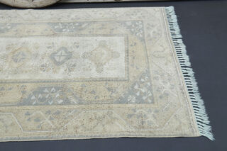 Vintage Area Neutral Carpet - Thumbnail