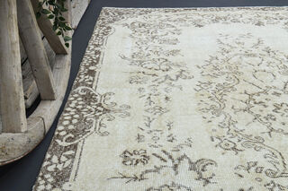 Turkish Vintage Anatolian Area Rug - Thumbnail