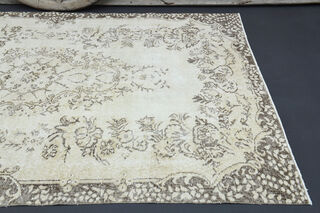 Turkish Vintage Anatolian Area Rug - Thumbnail