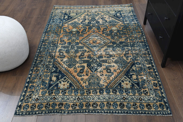 Handmade Vintage Area Milas Rug