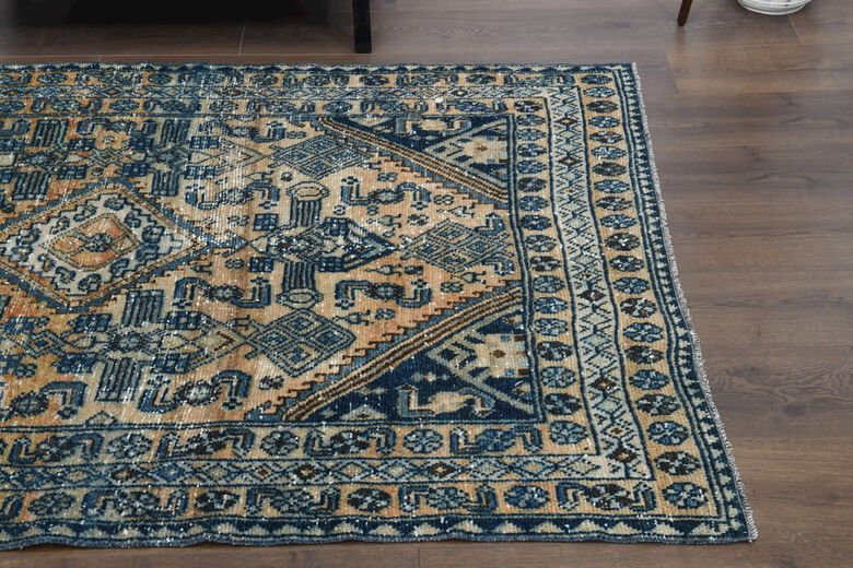 Handmade Vintage Area Milas Rug