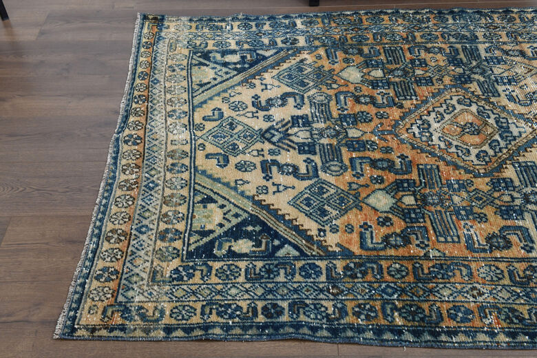 Handmade Vintage Area Milas Rug