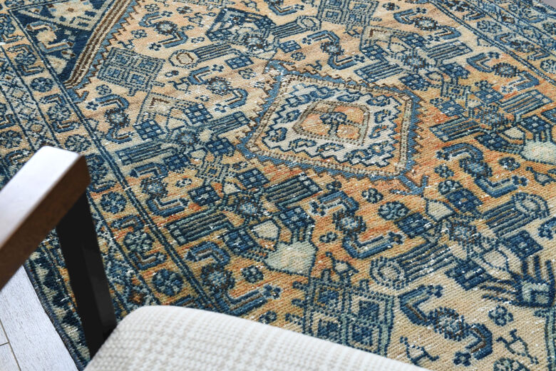 Handmade Vintage Area Milas Rug