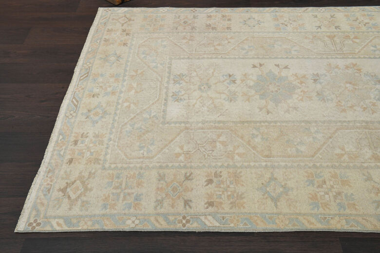 Antique Washed Neutral Carpet