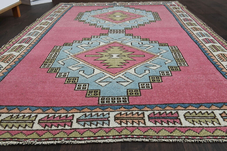 Handmade Wool Pink Rug