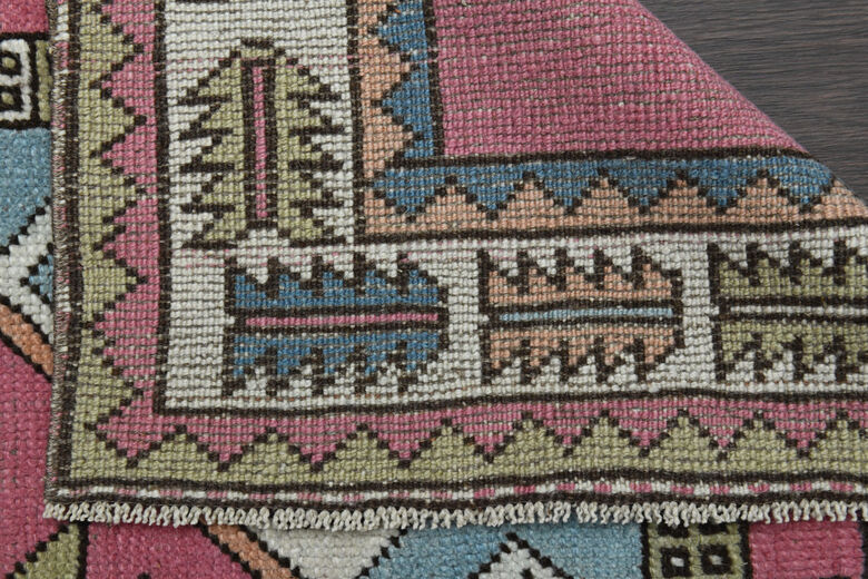 Handmade Wool Pink Rug