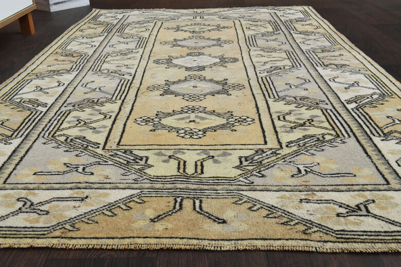 Milas - Handmade Vintage Area Rug