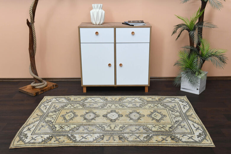 Milas - Handmade Vintage Area Rug