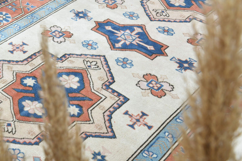 Handmade Vintage Area Milas Rug