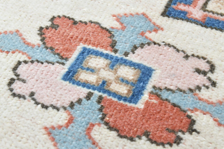Handmade Vintage Area Milas Rug