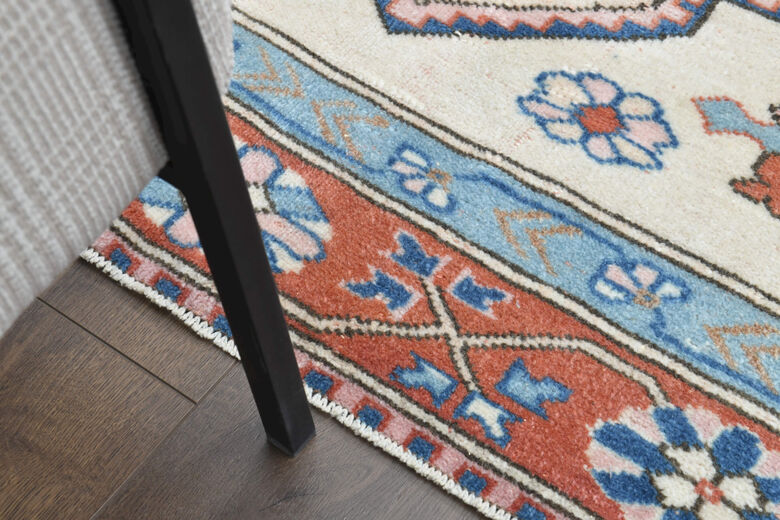 Handmade Vintage Area Milas Rug