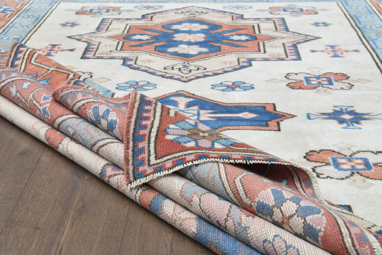 Handmade Vintage Area Milas Rug
