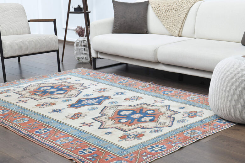 Handmade Vintage Area Milas Rug