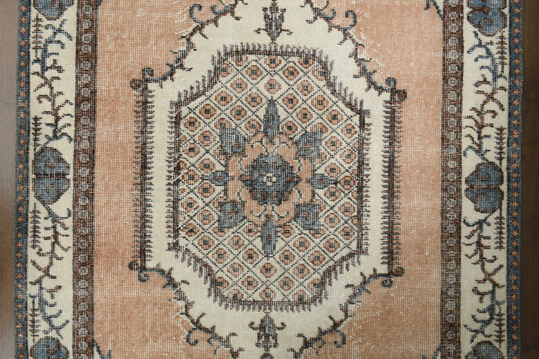 Neutral Vintage Area Rug