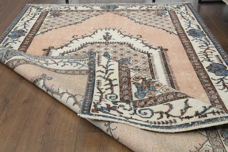 Neutral Vintage Area Rug