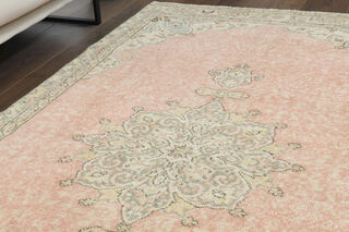 Distressed Oriental Vintage Rug - Thumbnail