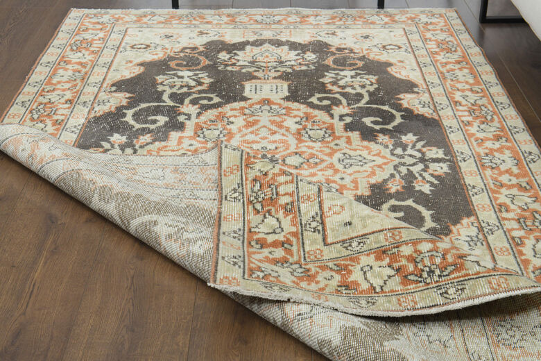 Handmade Vintage Oriental Rug